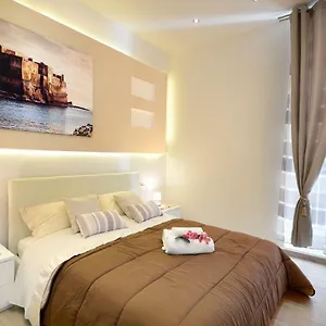 Alexandra Exclusive , Napoli Italia